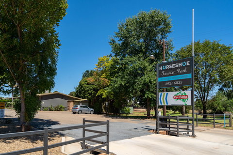 Horseshoe Tourist Park - Accommodation Main Beach 1