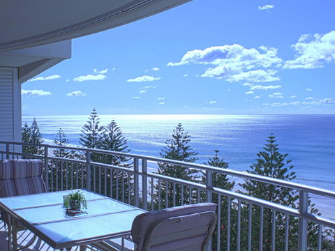 Indigo Blue Beachfront Holiday Apartments - Accommodation Main Beach 0
