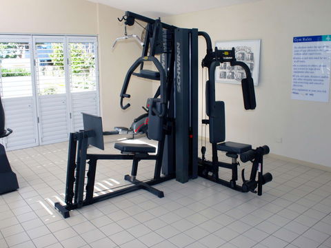 Indigo Blue Beachfront Holiday Apartments - Accommodation Main Beach 4