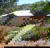Jalbrook  Estate-  CottagesAlpacasGallery  Function Centre - Accommodation Main Beach