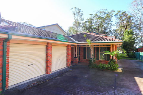 Kingfisher Lakehouse - Accommodation Main Beach 1