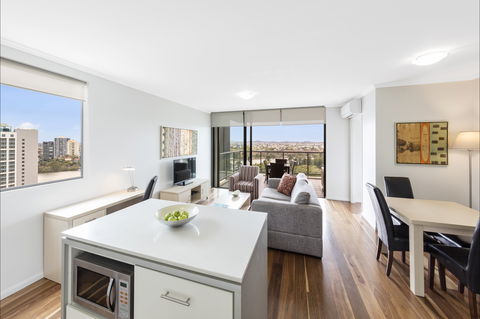 Oaks Brisbane On Margaret Suites - Accommodation Main Beach 1
