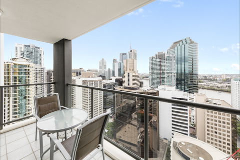 Oaks Brisbane On Margaret Suites - Accommodation Main Beach 3