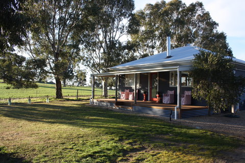 Rabbiters Hut - Accommodation Main Beach 0
