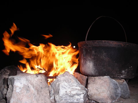 Rabbiters Hut - Accommodation Main Beach 4