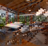 Rose Gums Wilderness Retreat - Accommodation Main Beach