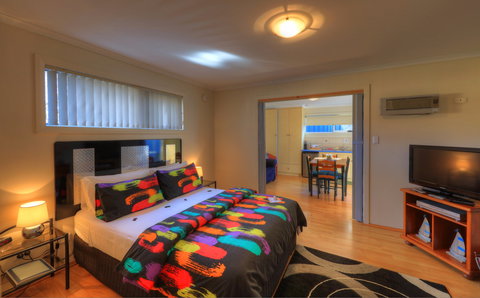 Sails On Port Sorell Boutique Apartments - Accommodation Main Beach 6