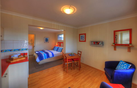 Sails On Port Sorell Boutique Apartments - Accommodation Main Beach 9