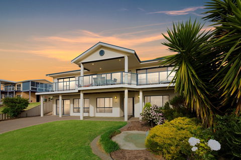 Serenity On Stacey - Accommodation Main Beach 0