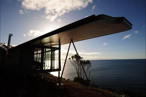 The Winged House - Accommodation Main Beach 1