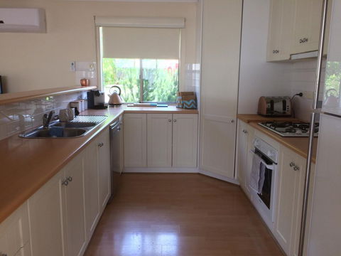 The Shack@Normanville - Accommodation Main Beach 3