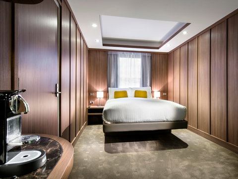 The Hougoumont Hotel - Accommodation Main Beach 1