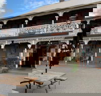 The Sheffield Hotel Tasmania - Accommodation Main Beach