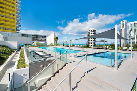 ULTIQA Air On Broadbeach - Accommodation Main Beach 1