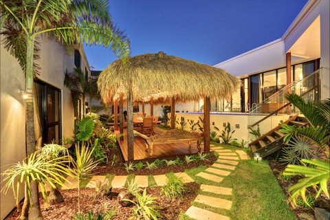 ZEN Beach Retreat - Accommodation Main Beach 4