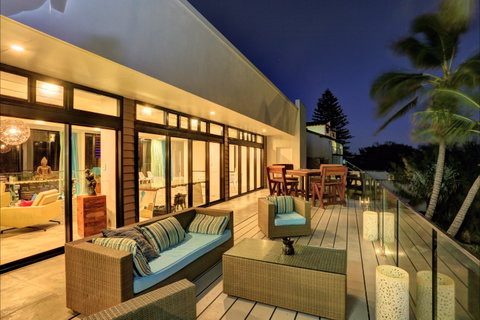 ZEN Beach Retreat - Accommodation Main Beach 5