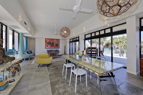 ZEN Beach Retreat - Accommodation Main Beach 6