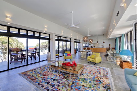 ZEN Beach Retreat - Accommodation Main Beach 7