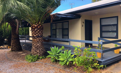 6 Barton Crescent, Normanville - Accommodation Main Beach 0