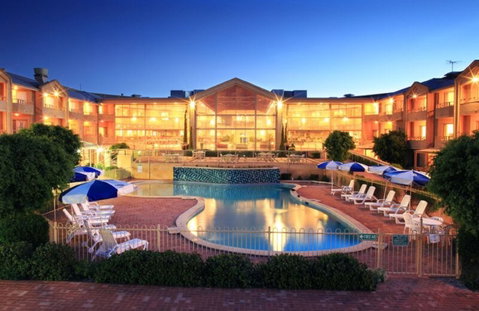 Abbey Beach Resort - Accommodation Main Beach 0