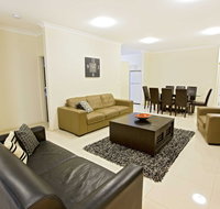 Astina Central Apartments - Accommodation Main Beach