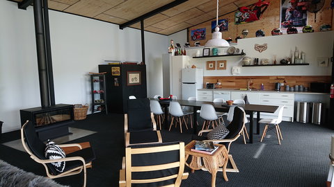 Bed In A Shed Tasmania - Accommodation Main Beach 0