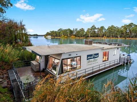 Boats And Bedzzz - The Murray Dream Self-contained Moored Houseboat - Accommodation Main Beach 1