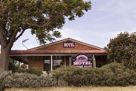 Colonial Motel - Accommodation Main Beach 0