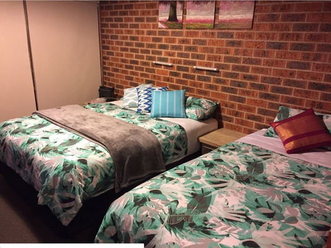 Colonial Motel - Accommodation Main Beach 1