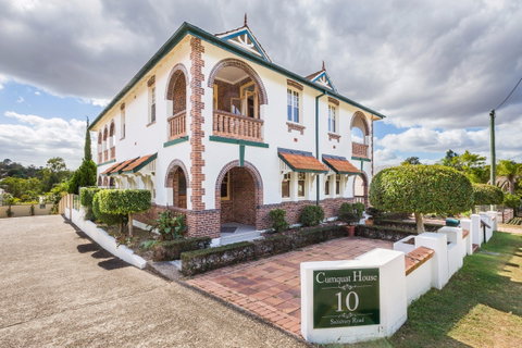 Cumquat House - Accommodation Main Beach 0