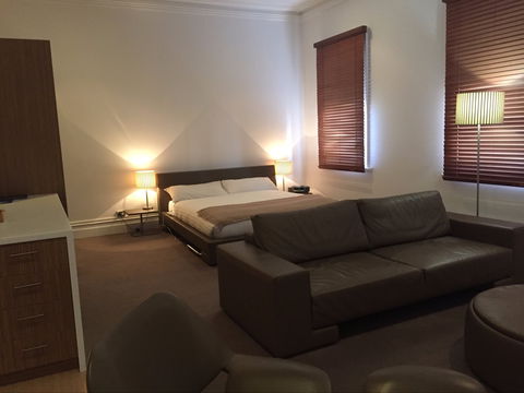 Ikon Hotel - Accommodation Main Beach 0