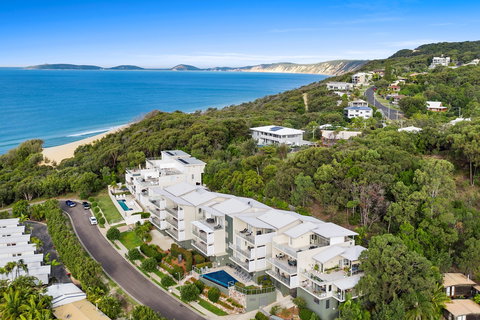 Rainbow Sea Resort - Accommodation Main Beach 0