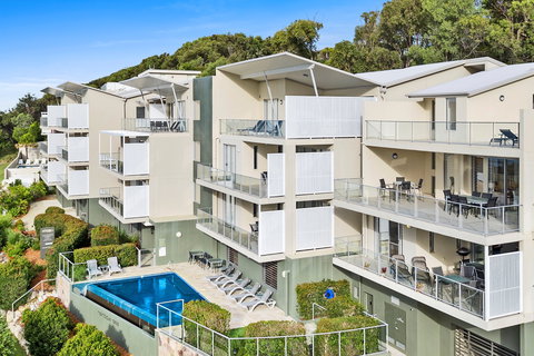 Rainbow Sea Resort - Accommodation Main Beach 1