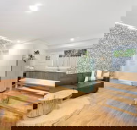 Sunset Beach - Surfside - Accommodation Main Beach