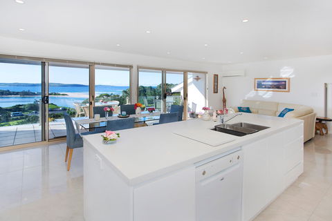 Ulmarra - Accommodation Main Beach 1