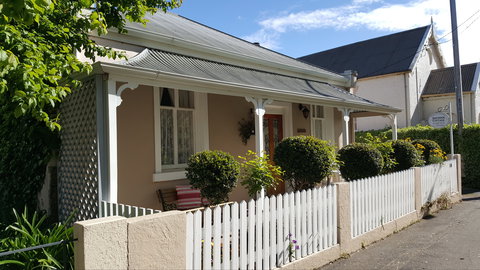 Arendon Cottage - Accommodation Main Beach 0