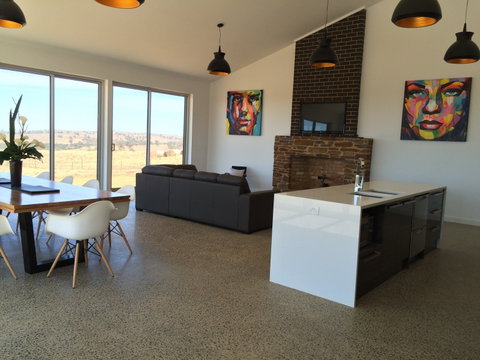 Bella Vista Farm House - Adelaide Hills - Accommodation Main Beach 1