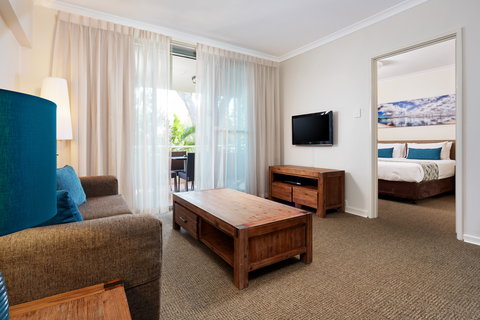 Broadwater Resort Como - Accommodation Main Beach 1