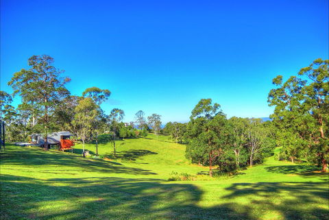 Cabins@theView - Accommodation Main Beach 0