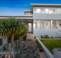 Elanora - Accommodation Main Beach