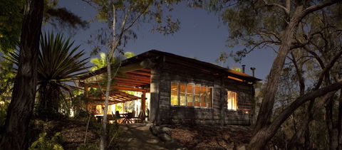 Hidden Valley Cabins - Accommodation Main Beach 0