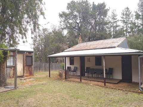 Hill End Pines Cottage - Accommodation Main Beach 1