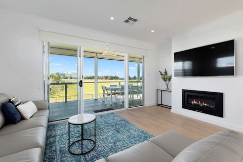 House At Normanville - Accommodation Main Beach 1