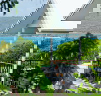 Island Villas and Apartments - Accommodation Main Beach