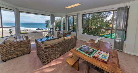 King Of North Bay - Accommodation Main Beach 2
