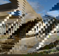 Norwood House Motel and Receptions - Accommodation Main Beach