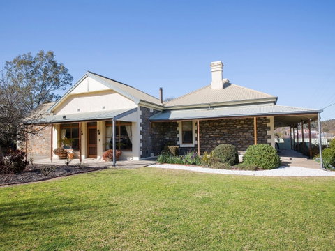 SINKINSON HOUSE - Mount Torrens - Accommodation Main Beach 0