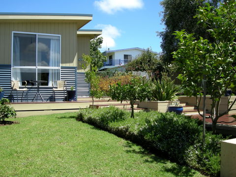 Summerhays Cottage - Accommodation Main Beach 2