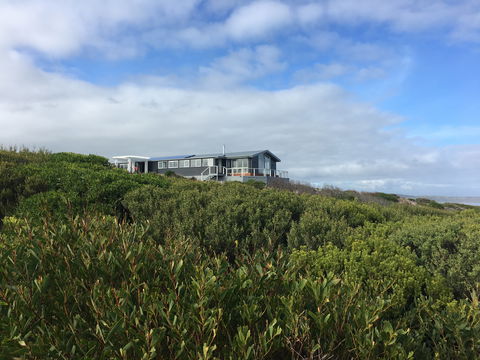 Taraki Lodge - Accommodation Main Beach 0