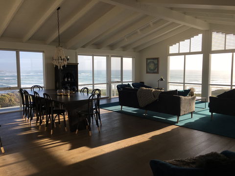 Taraki Lodge - Accommodation Main Beach 1